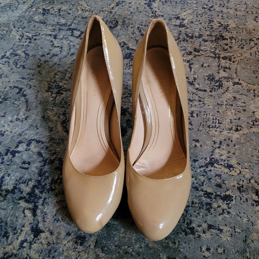Inspired by Kate Middleton! Cole Haan nude patent leather high heel pumps, 6.5B